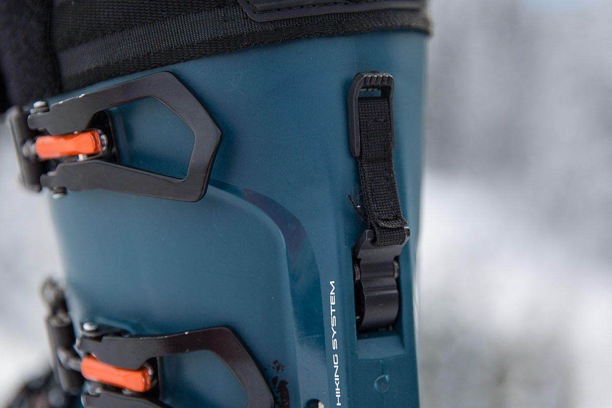Lange XT3 ski boot (ski walk lever)